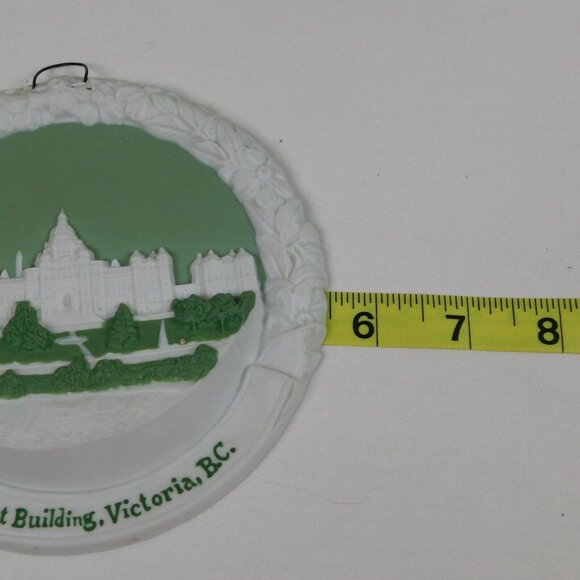 Parliament Building Victoria BC Green Jasperware Wall Decor 5.5" Plaque Vintage - Picture 8 of 8
